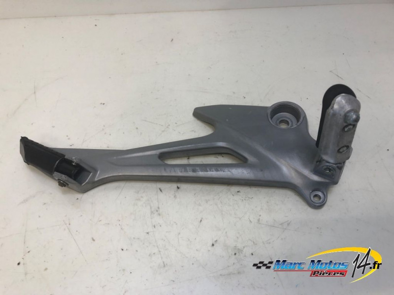 PLATINE MIXTE DROITE HONDA 125 VARADERO 2001