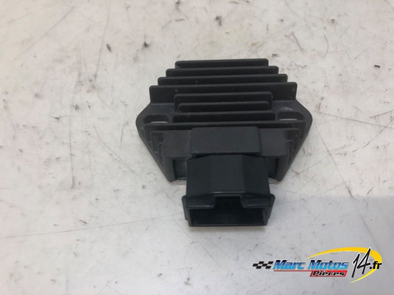 REGULATEUR HONDA 125 VARADERO 2001