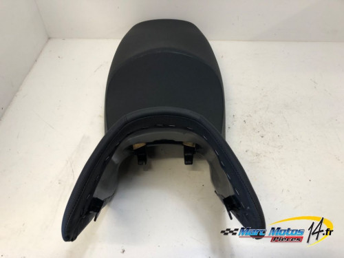 SELLE BIPLACE HONDA 125 VARADERO 2001