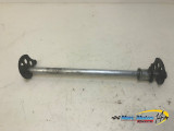 AXE DE ROUE ARRIERE YAMAHA 125 TW 2002