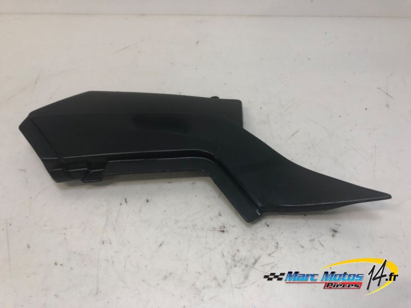 CACHE LATERAL GAUCHE YAMAHA 125 TW 2002