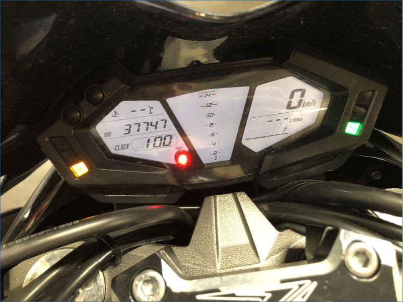 KAWASAKI Z800 