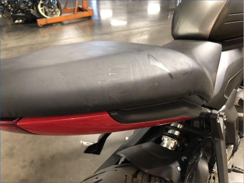 TRIUMPH 660 TRIDENT 