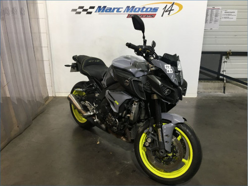 YAMAHA MT10 