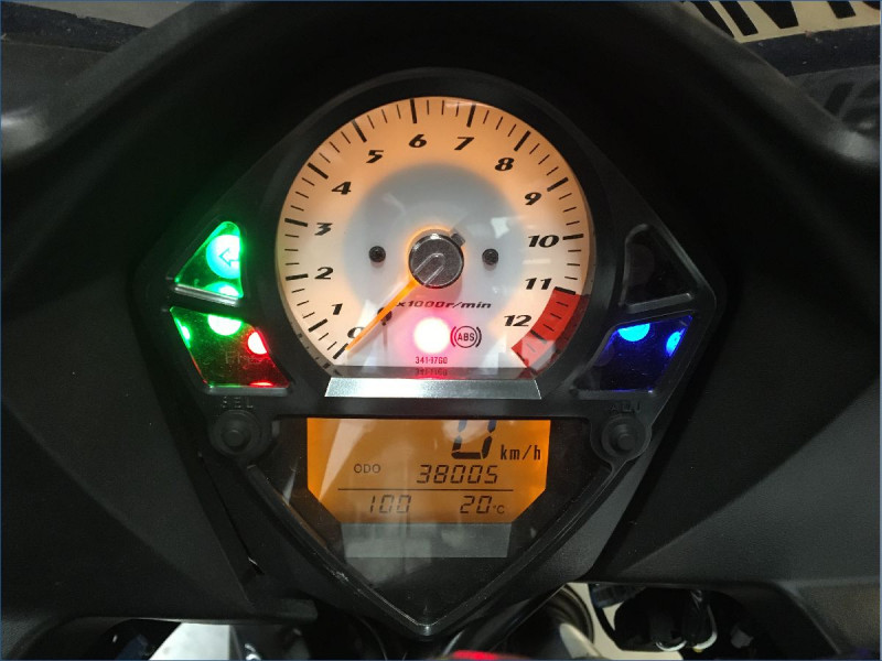 SUZUKI 650 SV S