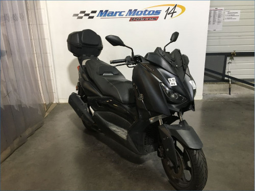 YAMAHA 300 XMAX 