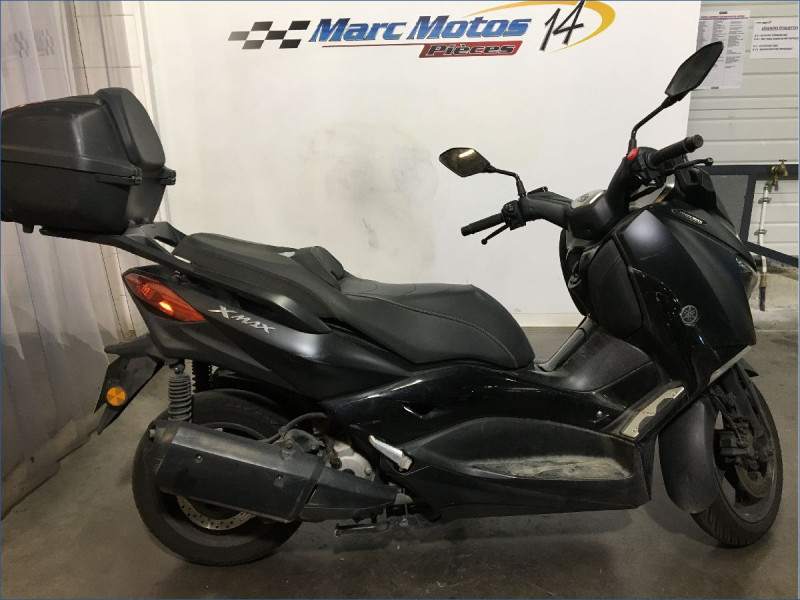 YAMAHA 300 XMAX 