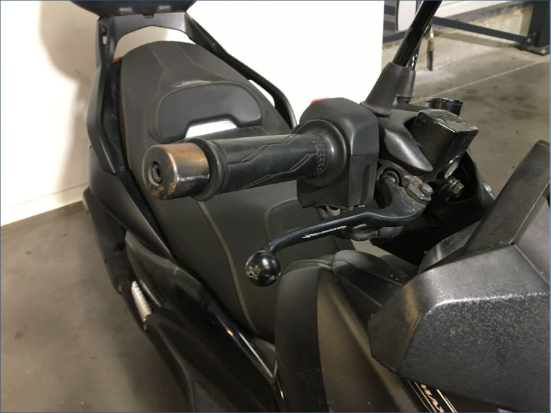 YAMAHA 300 XMAX 