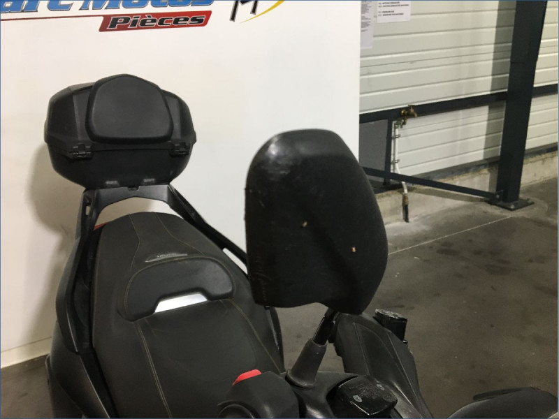 YAMAHA 300 XMAX 