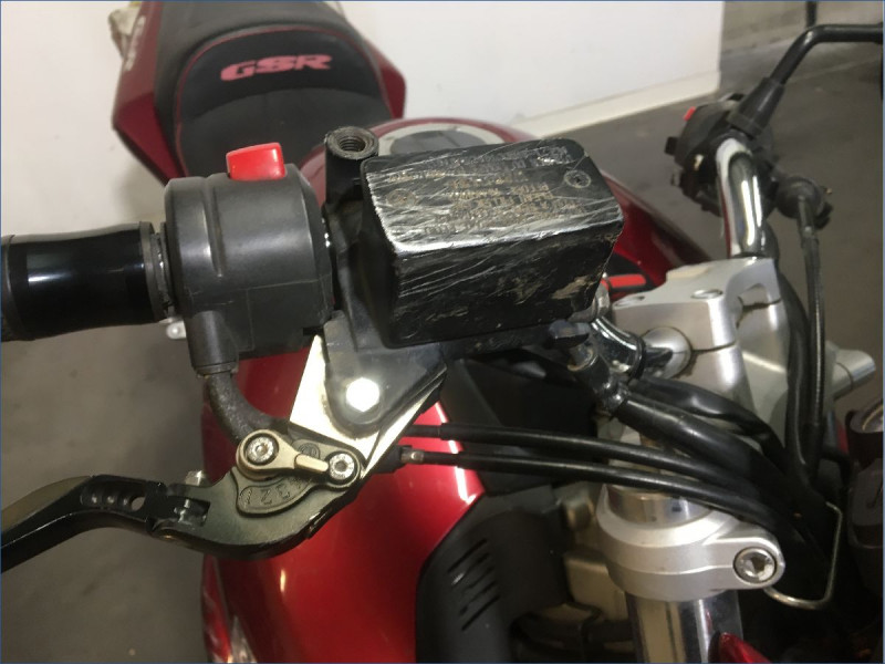 SUZUKI 600 GSR 