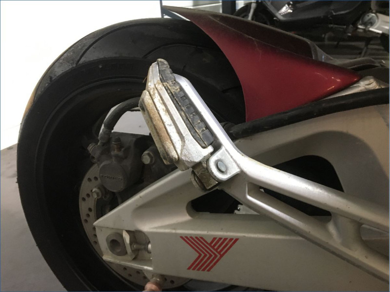 SUZUKI 600 GSR 