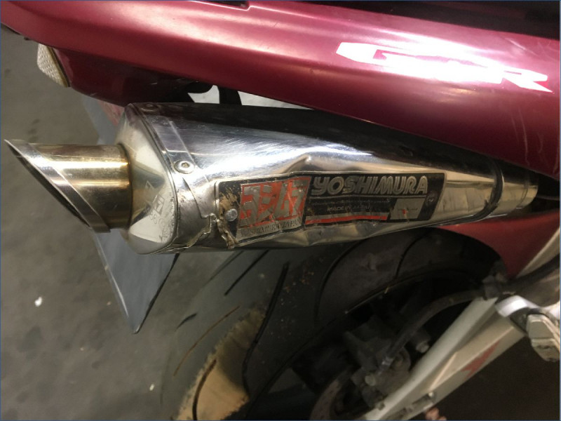 SUZUKI 600 GSR 