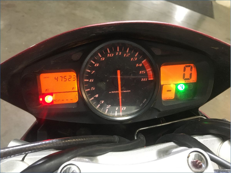 SUZUKI 600 GSR 