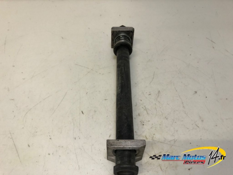 AXE DE ROUE ARRIERE SUZUKI 1300 GSXR HAYABUSA 2000