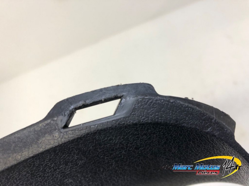 HABILLAGE DE TETE DE FOURCHE GAUCHE SUZUKI 1300 GSXR HAYABUSA 2000