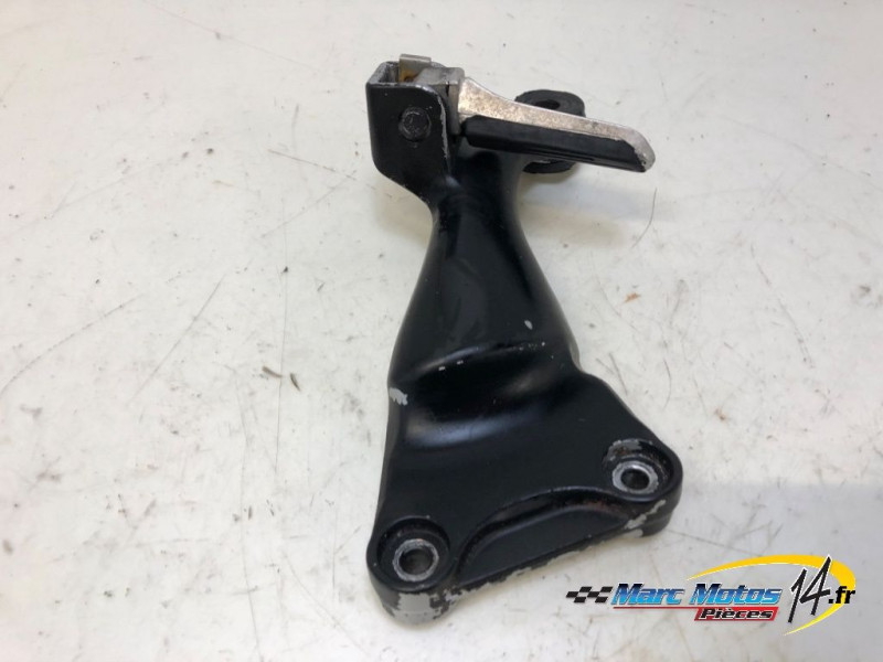 PLATINE ARRIERE DROITE SUZUKI 1300 GSXR HAYABUSA 2000