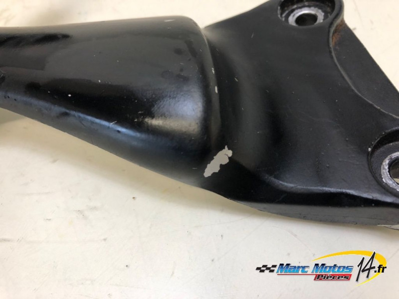 PLATINE ARRIERE DROITE SUZUKI 1300 GSXR HAYABUSA 2000