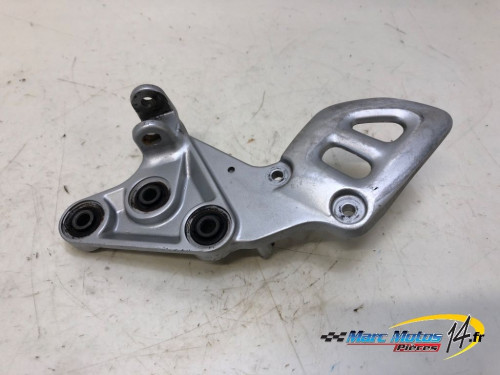 PLATINE AVANT DROITE SUZUKI 1300 GSXR HAYABUSA 2000