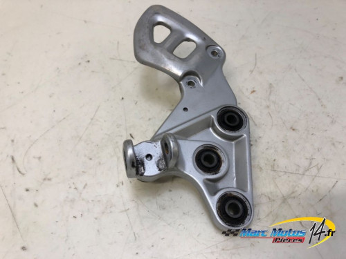 PLATINE AVANT DROITE SUZUKI 1300 GSXR HAYABUSA 2000