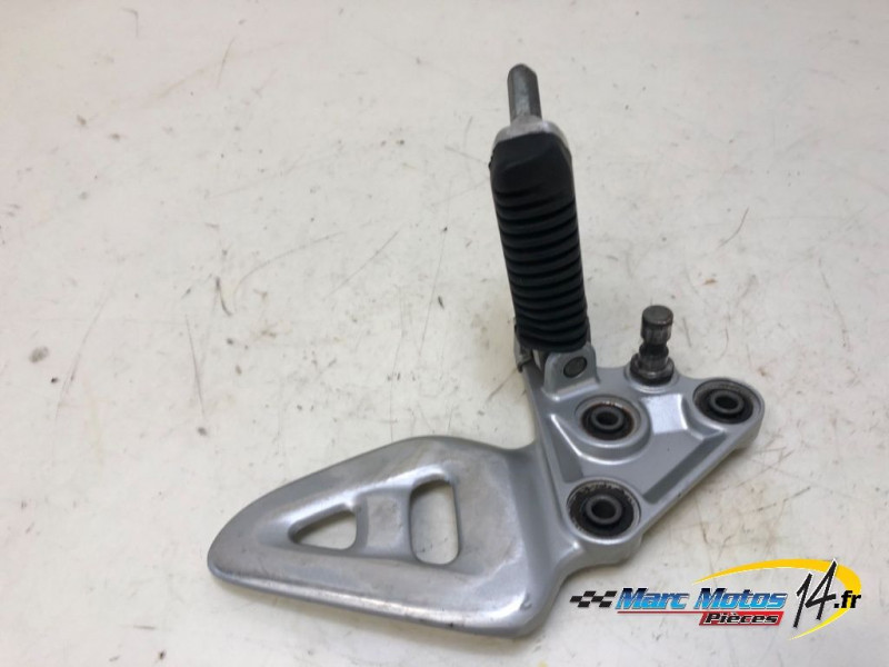 PLATINE AVANT GAUCHE SUZUKI 1300 GSXR HAYABUSA 2000