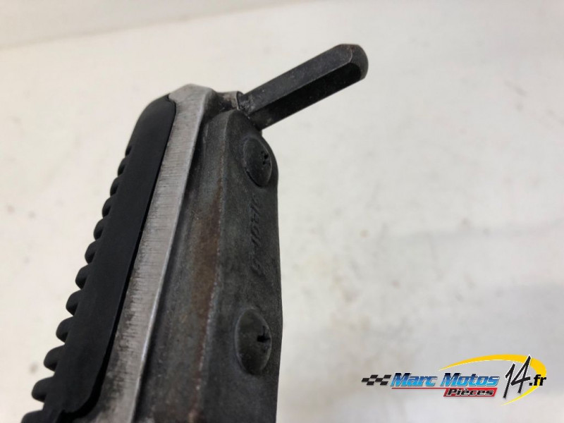 PLATINE AVANT GAUCHE SUZUKI 1300 GSXR HAYABUSA 2000