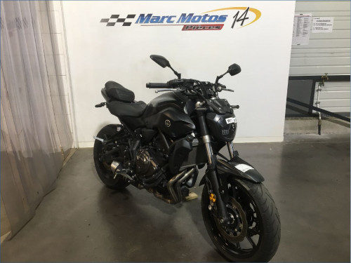YAMAHA MT07 