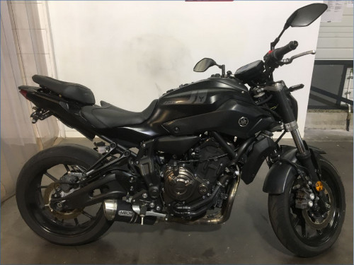 YAMAHA MT07 