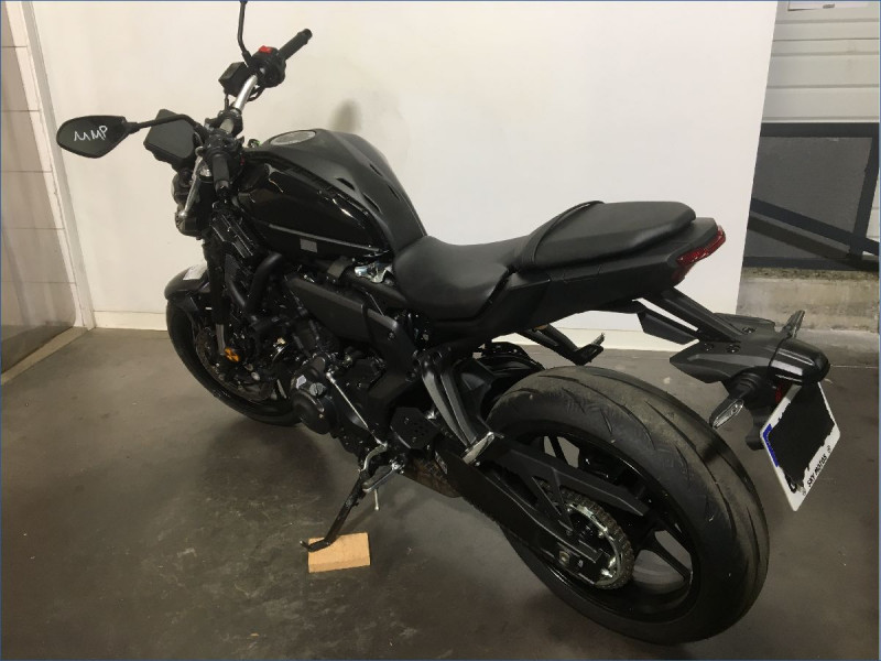 YAMAHA MT07 