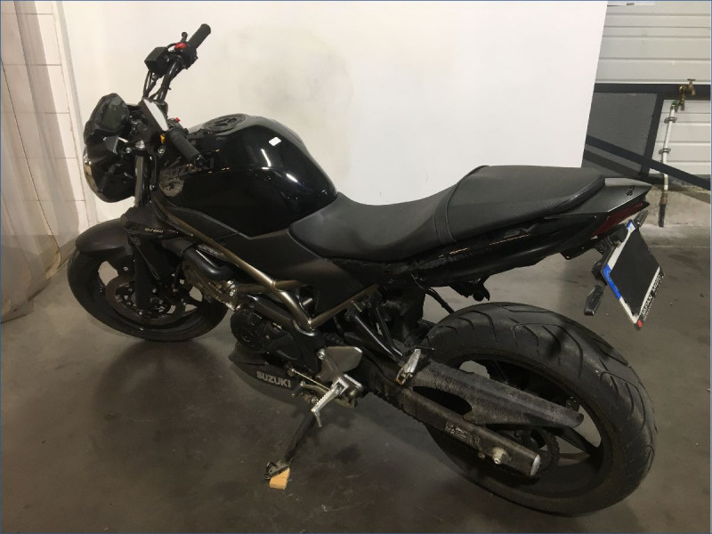 SUZUKI 650 SV 