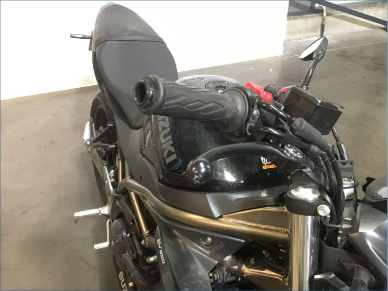 SUZUKI 650 SV 