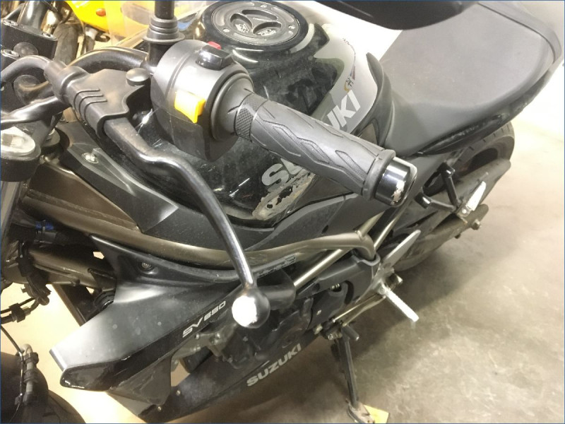 SUZUKI 650 SV 