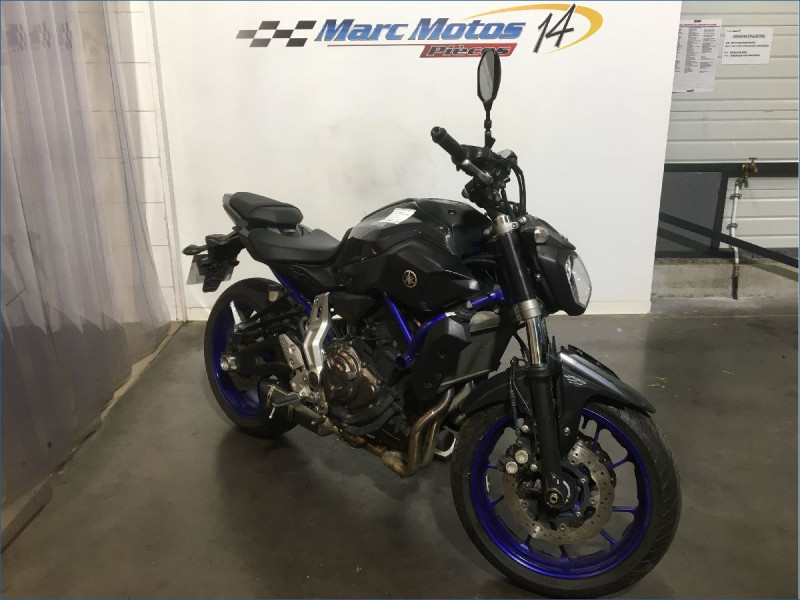YAMAHA MT07 