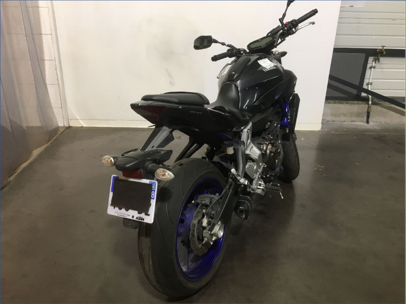 YAMAHA MT07 