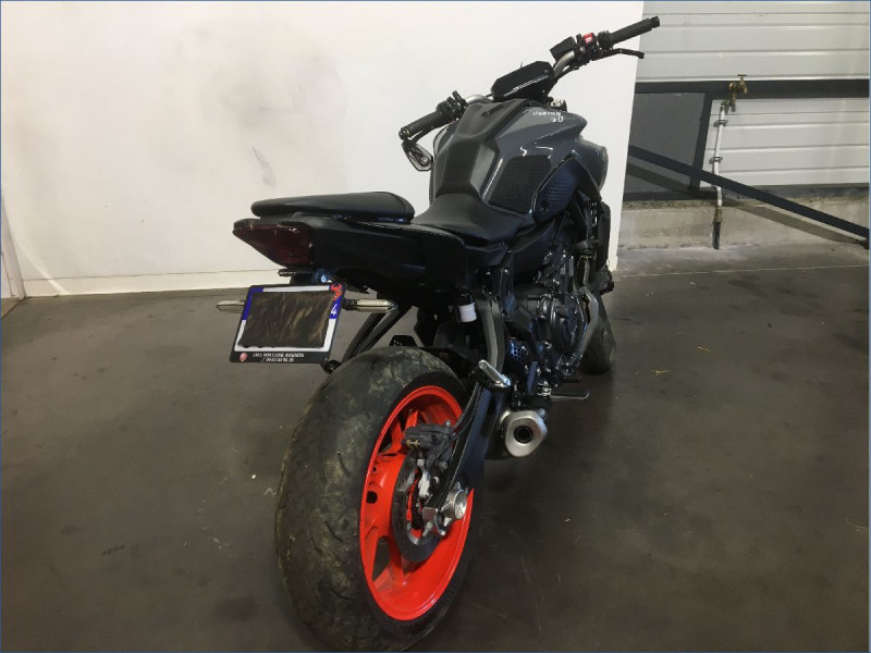 YAMAHA MT07 