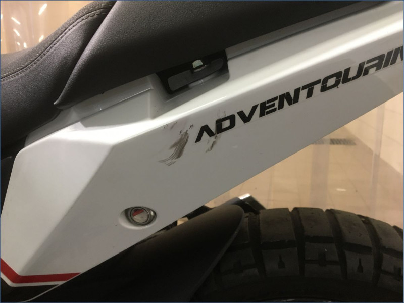 MOTO MORINI 650 X-CAPE 