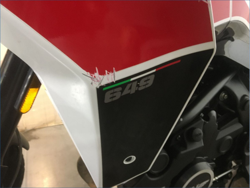 MOTO MORINI 650 X-CAPE 