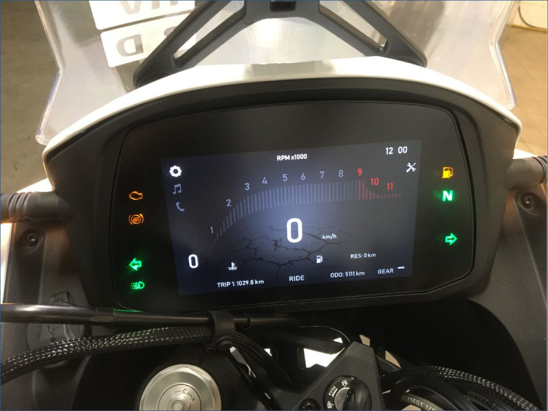 MOTO MORINI 650 X-CAPE 