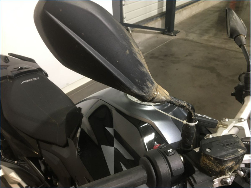 BMW F900R TRIPLE BLACK