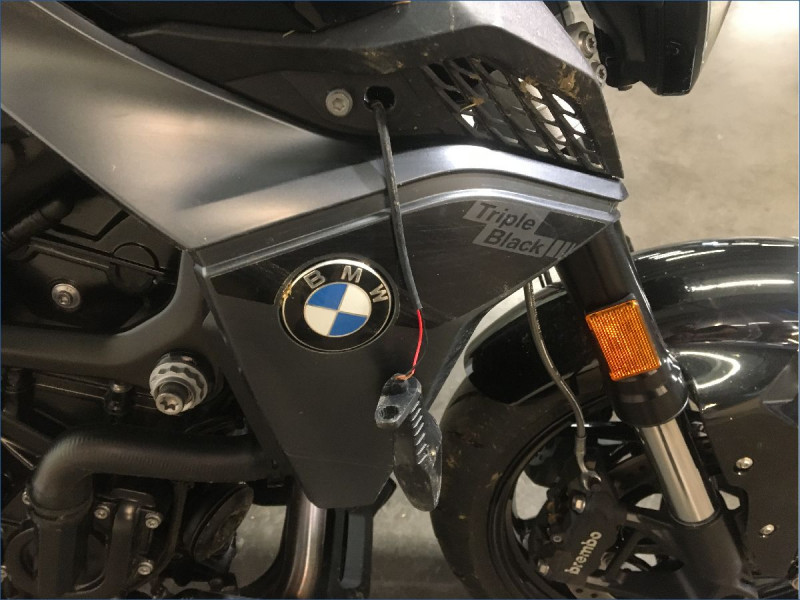 BMW F900R TRIPLE BLACK