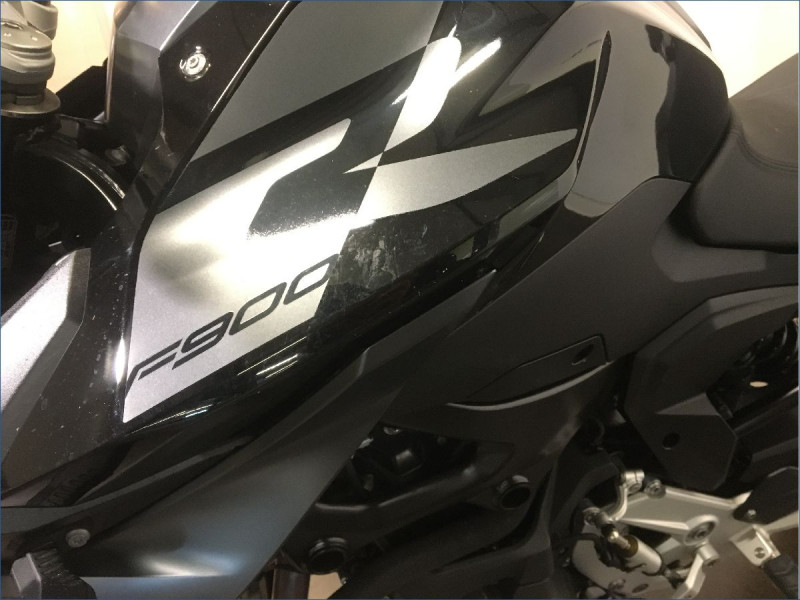 BMW F900R TRIPLE BLACK