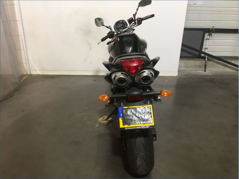 YAMAHA FZ6 