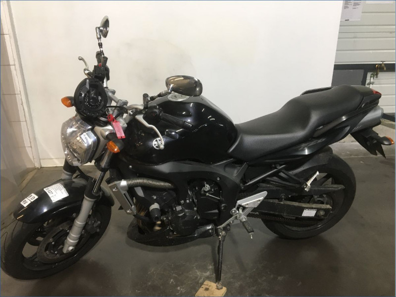 YAMAHA FZ6 