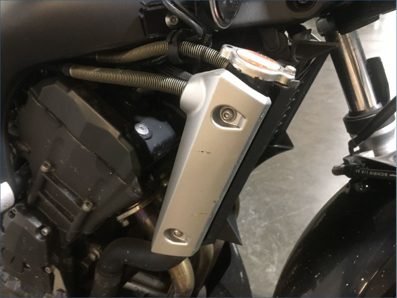 YAMAHA FZ6 