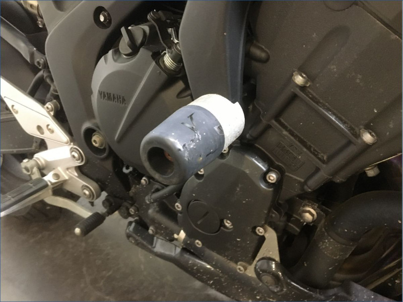 YAMAHA FZ6 