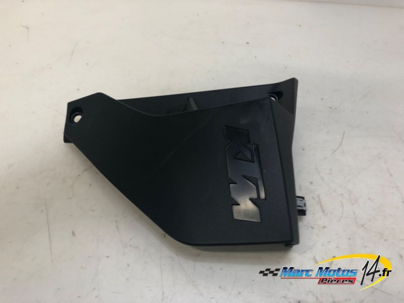 ECOPE DE RADIATEUR DROITE KTM 1390 SUPERDUKE R 2024