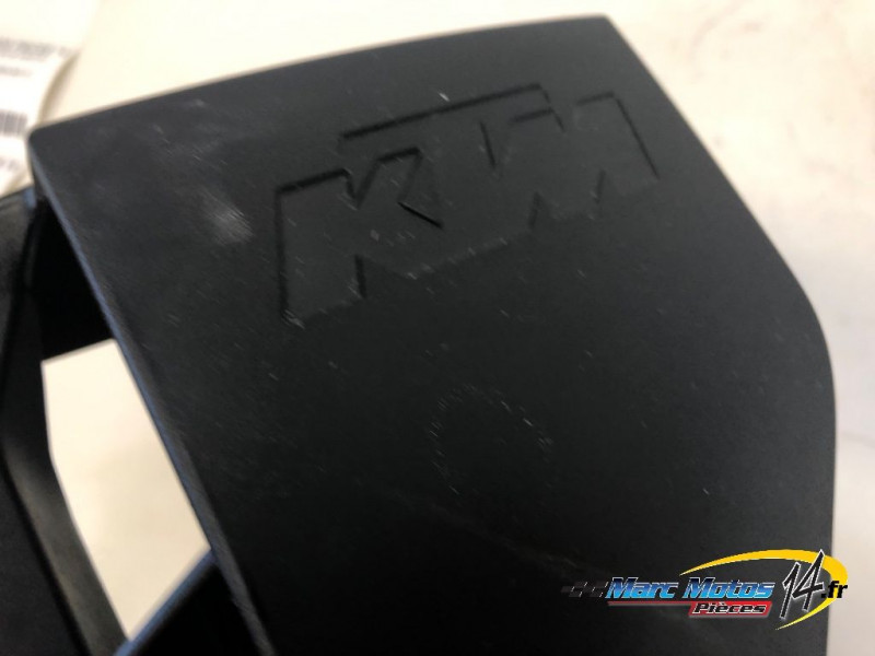 ECOPE DE RADIATEUR DROITE KTM 1390 SUPERDUKE R 2024