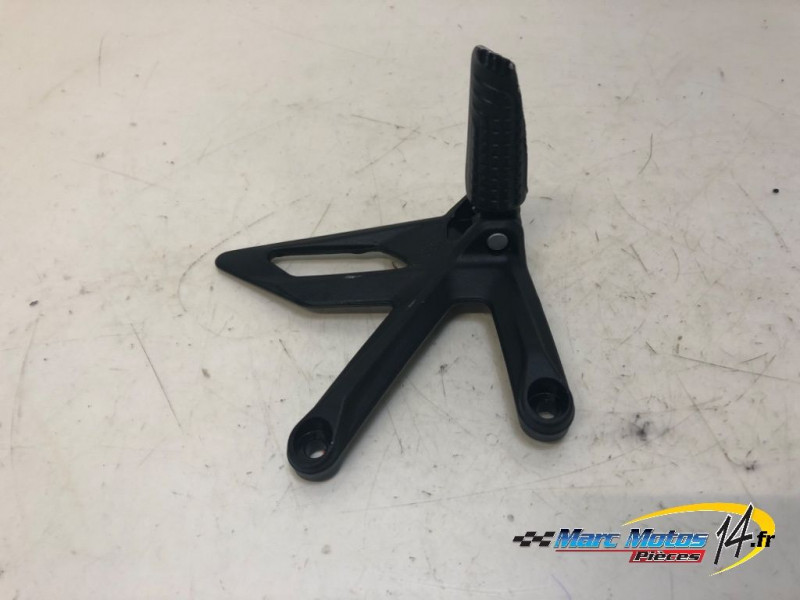 PLATINE AVANT GAUCHE KTM 1390 SUPERDUKE R 2024