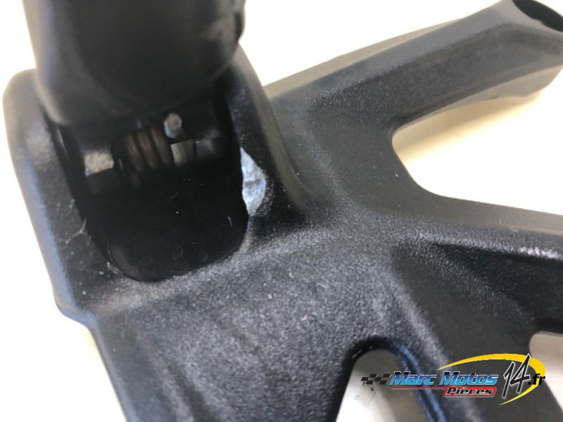 PLATINE AVANT GAUCHE KTM 1390 SUPERDUKE R 2024