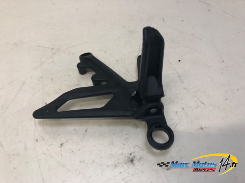 PLATINE AVANT DROITE KTM 1390 SUPERDUKE R 2024