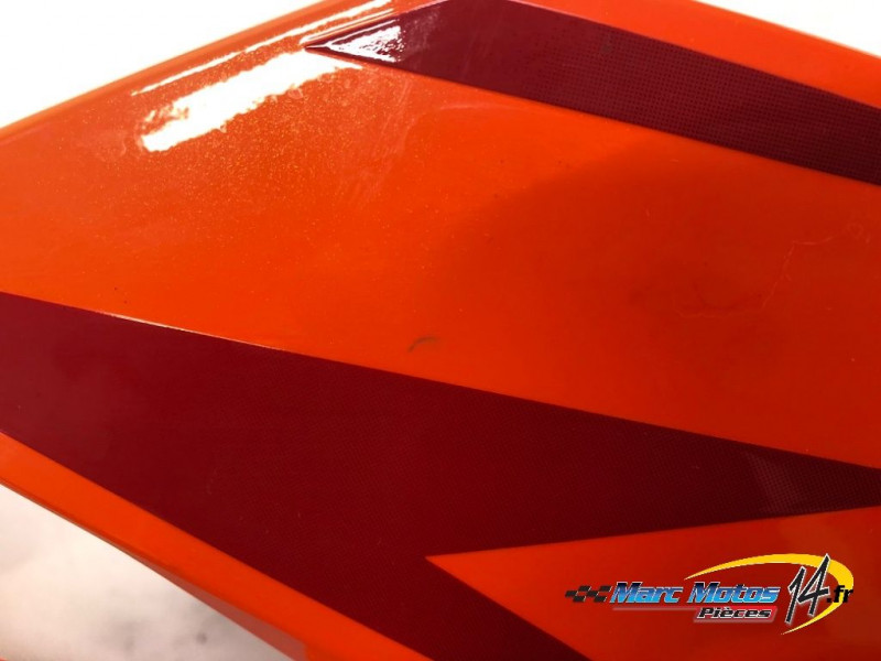CACHE LATERAL DROIT KTM 1390 SUPERDUKE R 2024